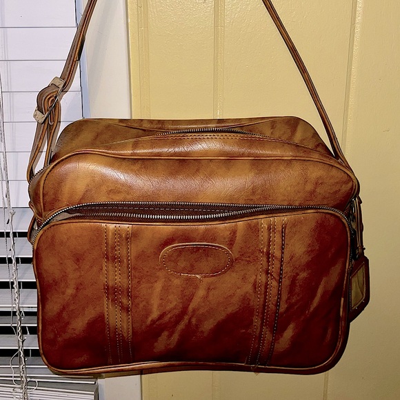 Vintage 1960s Brown Leather Carry On Travel Crossbody Bag - Picture 2 of 14